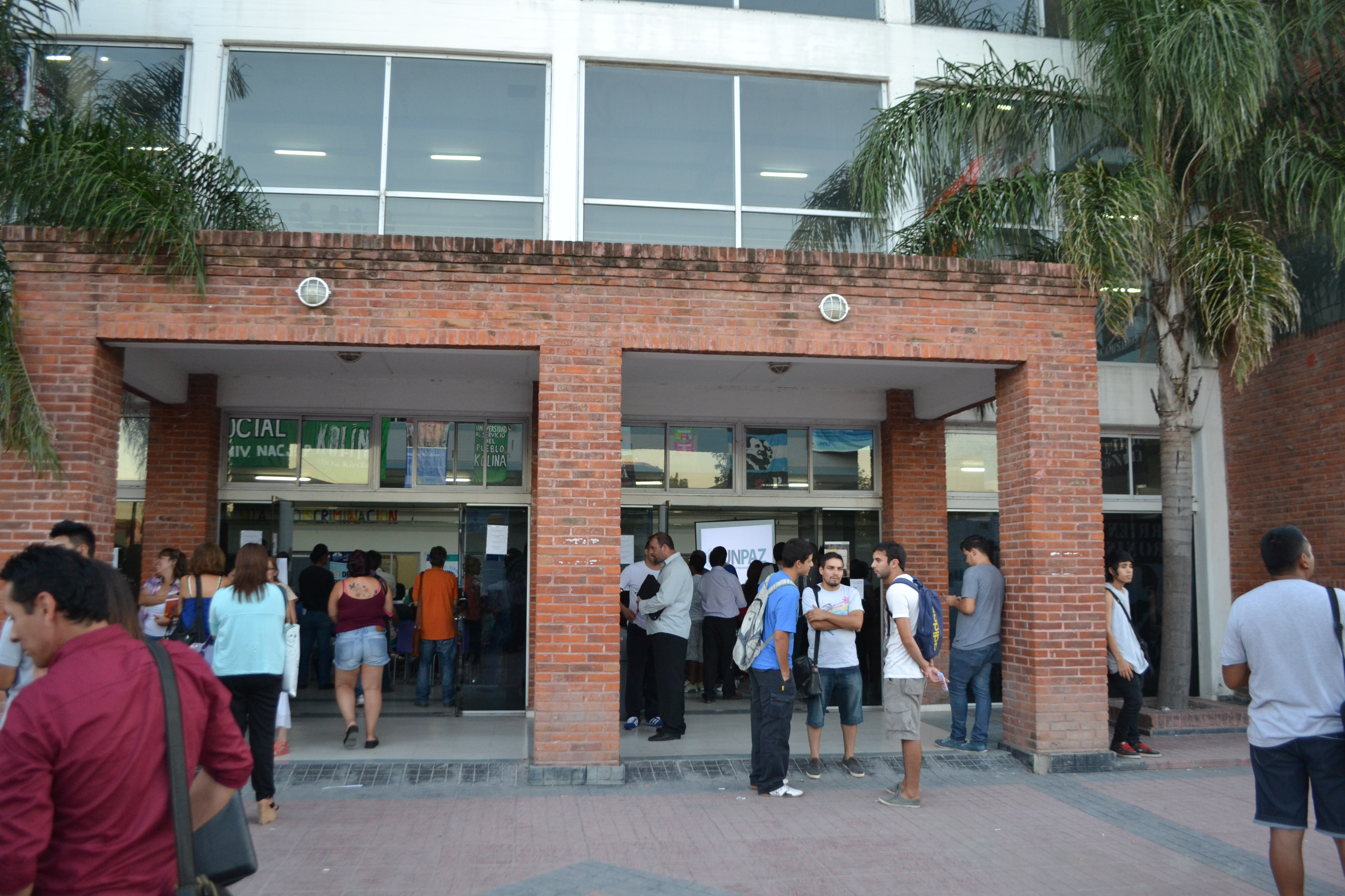 Fotografía edificio de la Universidad Nacional de José C. Paz.